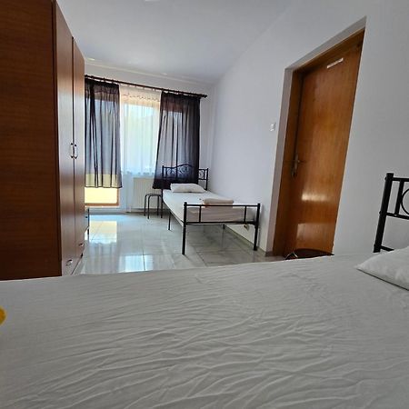 Z Villa Bucureşti Eksteriør bilde
