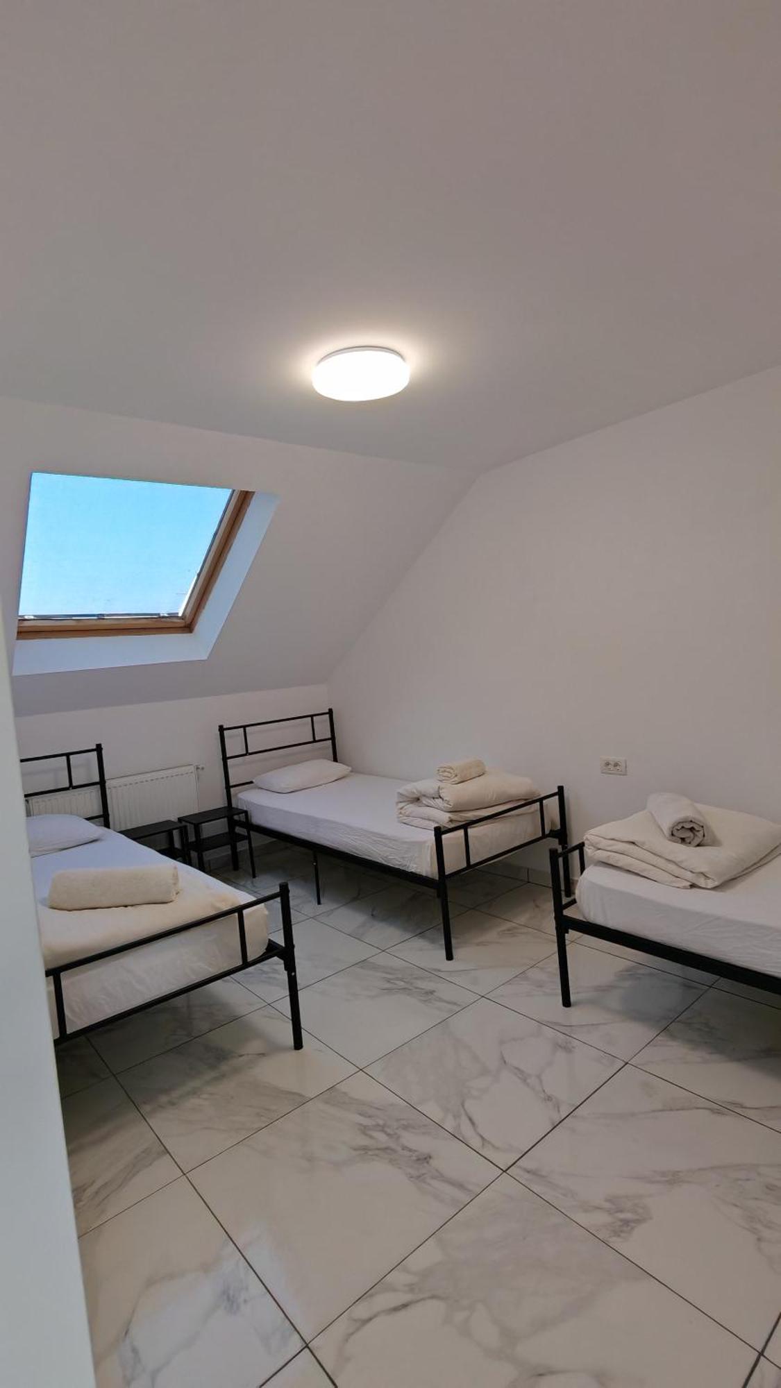 Z Villa Bucureşti Eksteriør bilde