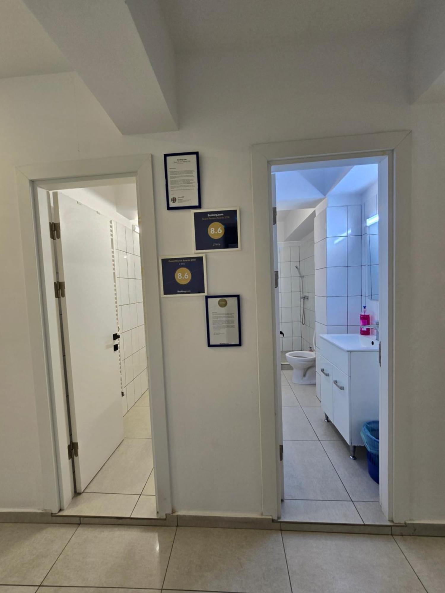 Z Villa Bucureşti Eksteriør bilde