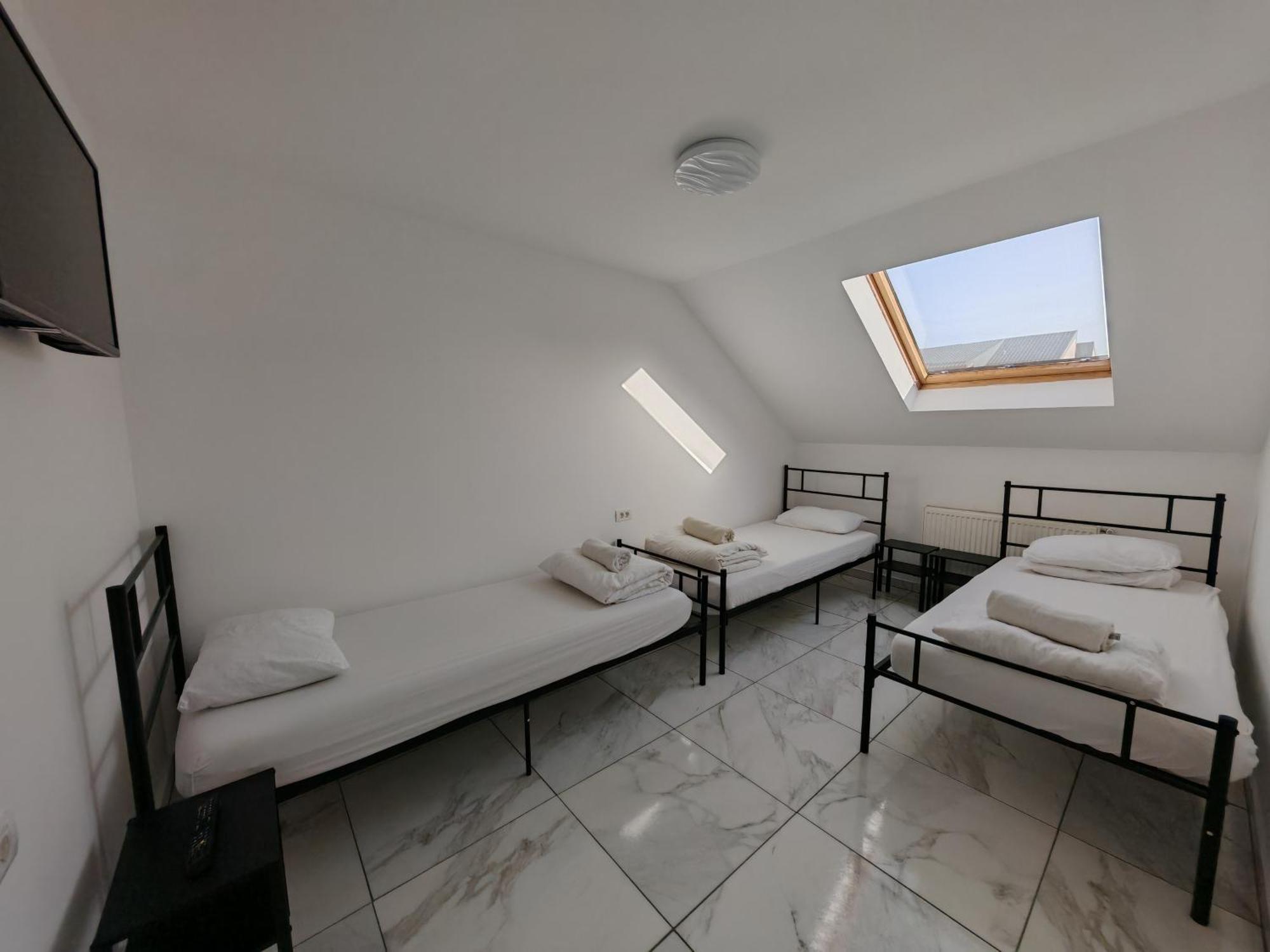 Z Villa Bucureşti Eksteriør bilde